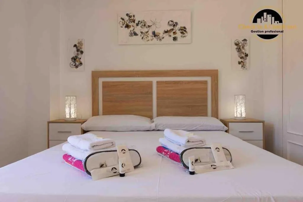 Apartamento El Paralelo Estepona Spain